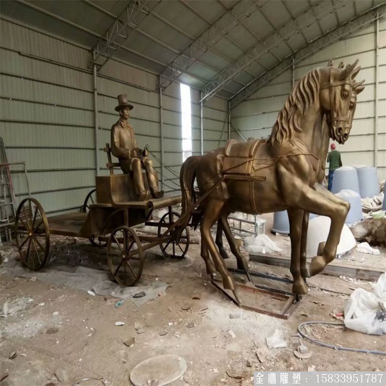玻璃鋼仿銅馬車(chē)雕塑，馬車(chē)雕塑定做，啤酒節(jié)馬車(chē)雕塑