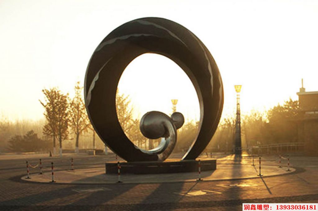 不銹鋼雕塑生產(chǎn)廠家，景觀雕塑供應(yīng)